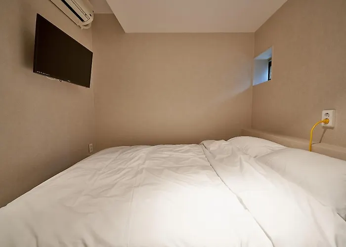 Hotel a capsule Life In Euljiro