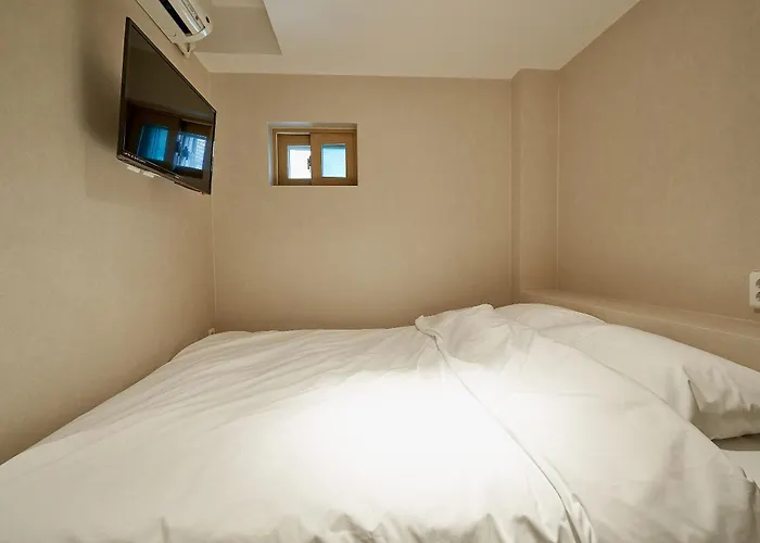 Hotel a capsule Life In Euljiro Seul