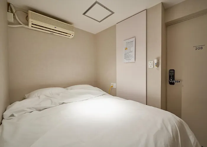 Hotel a capsule Life In Euljiro Seul
