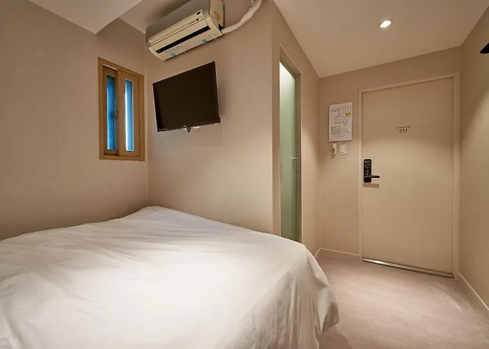 Life In Euljiro Hotel a capsule