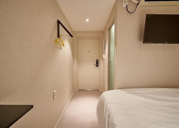 Life In Euljiro Hotel a capsule