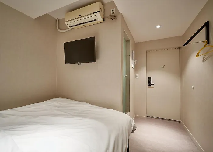 Life In Euljiro Hotel a capsule